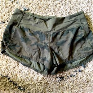 LuLulemon shorts